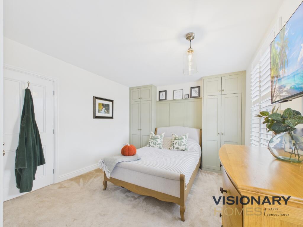 CAM03522G0-PR0220-STILL027