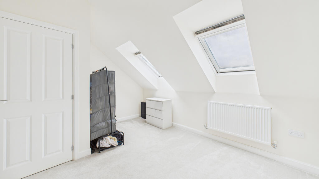 CAM04968G0-PR0063-STILL022