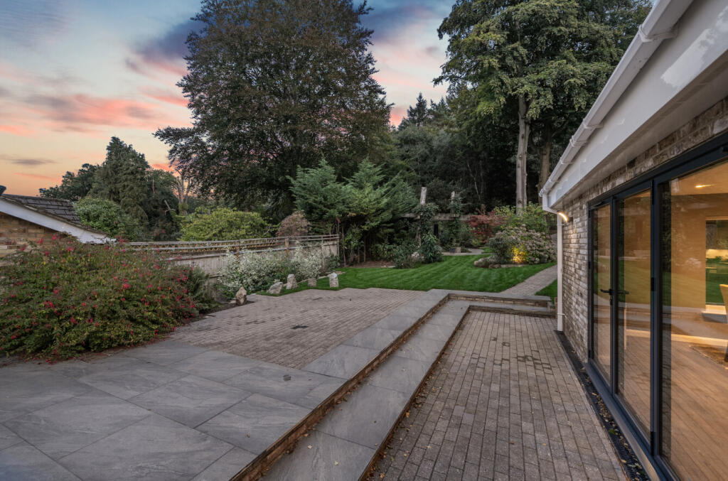 1347655-8-68bb348...