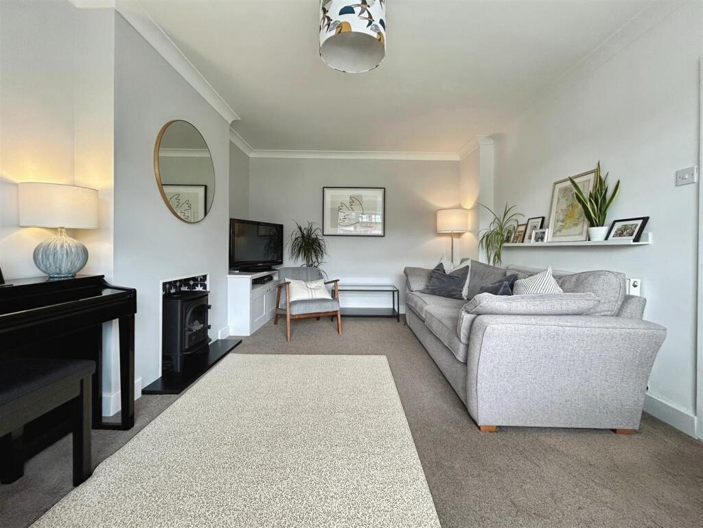 15fcf11a--4DB4-B95E-3BFEF576A15E-18640-00000BA7098