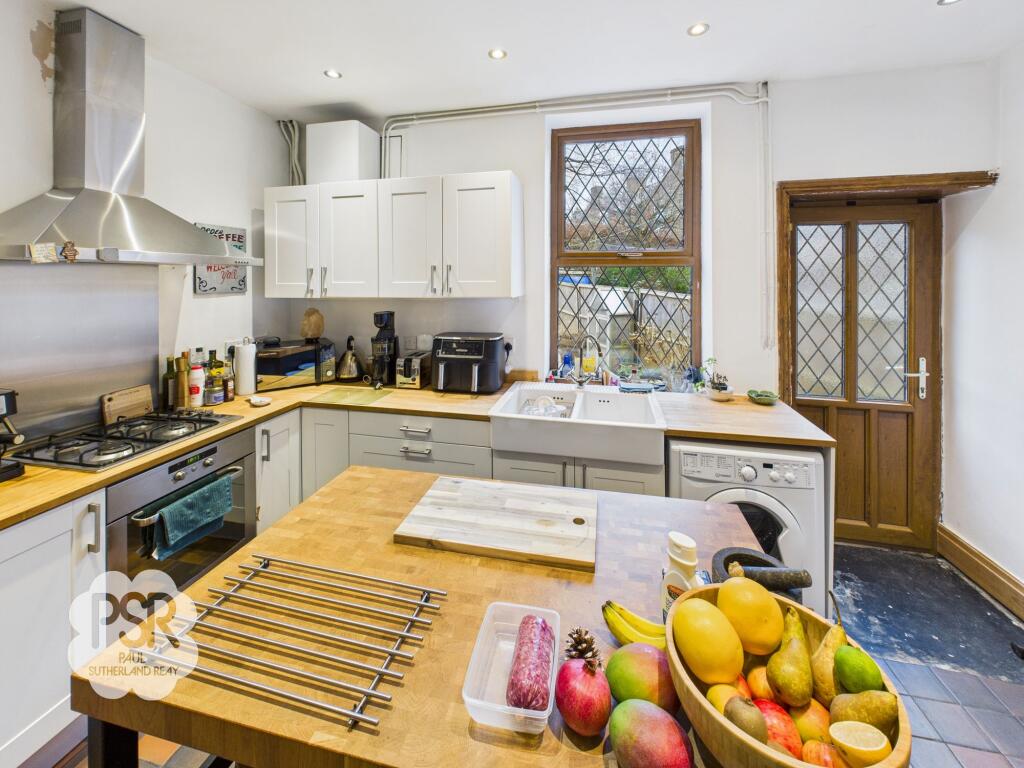 Kitchen /Dining Room