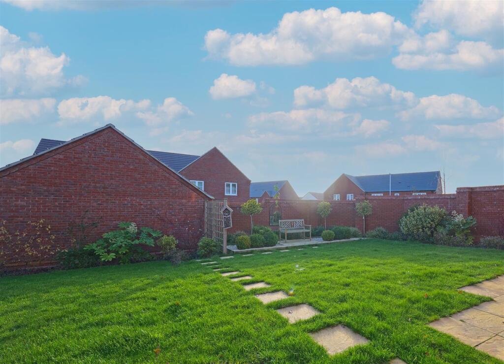 Plot 11