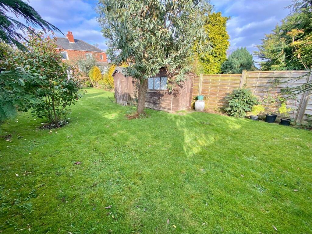 Bramleys Estate Agents - Glebe Gate - Mirfield (30