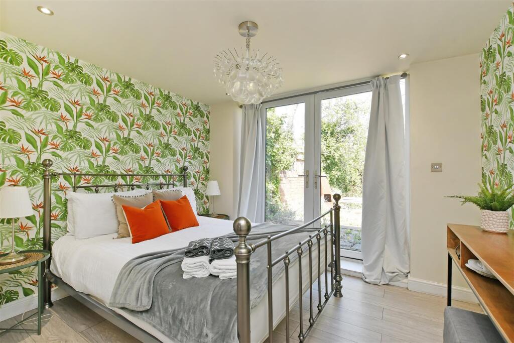 Guest Suite Bedroom