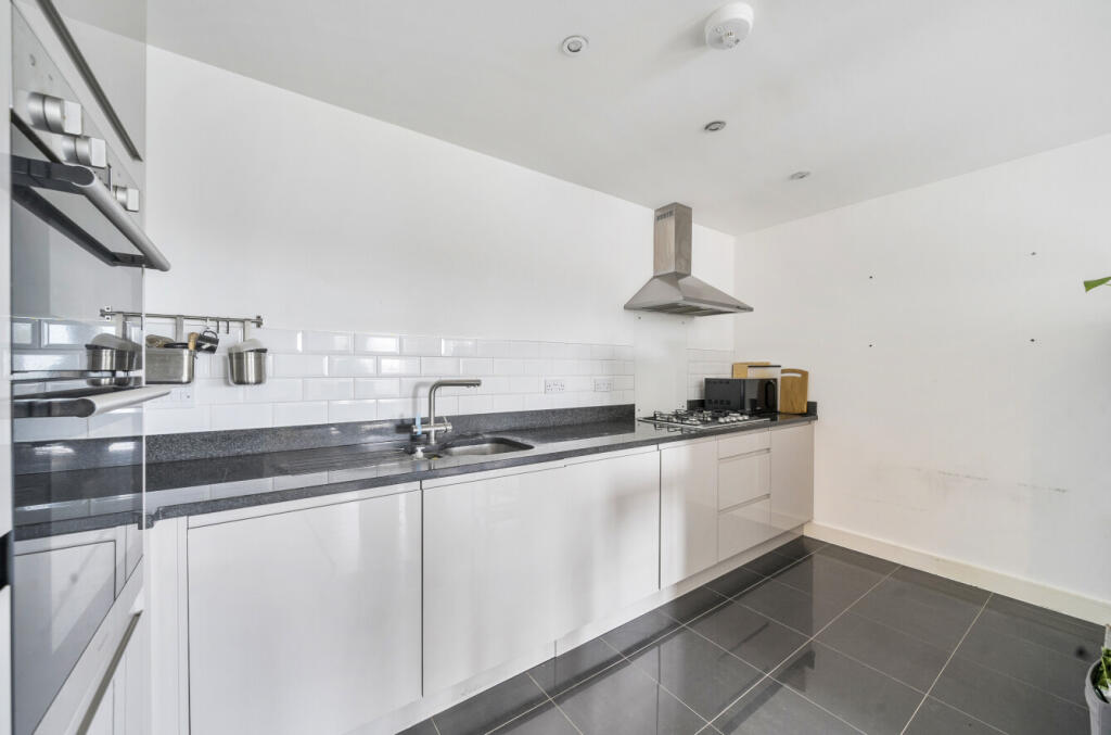 1363475-10-68e7c9...