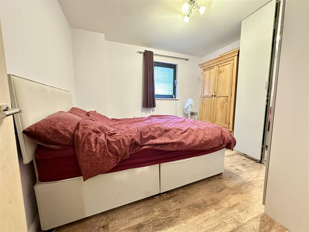 Bedroom 2 2.jpg