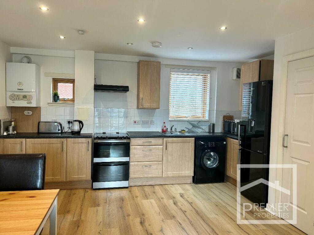 Lounge/Kitchen/Dining Area