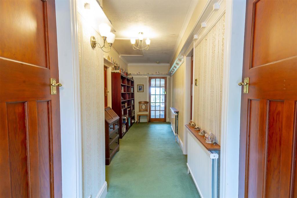 Entrance Hall DSC_7458-HDR copy.jpg