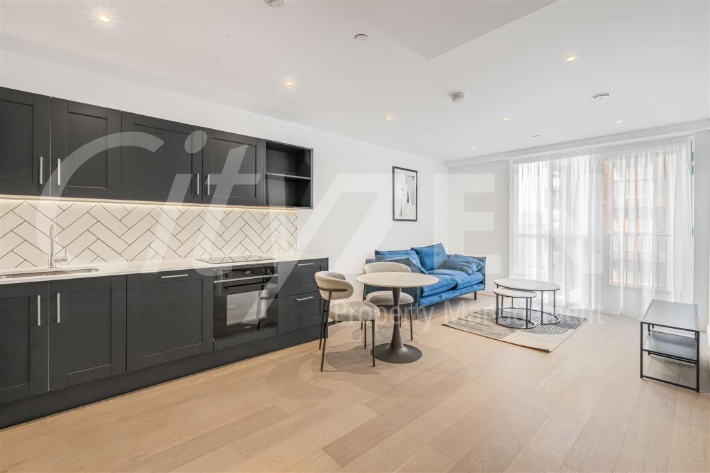RECEPTION (SIMILAR APARTMENT)