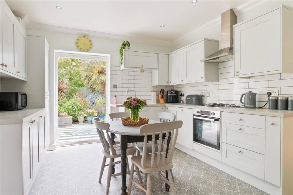 Kitchen/Breakfast Room