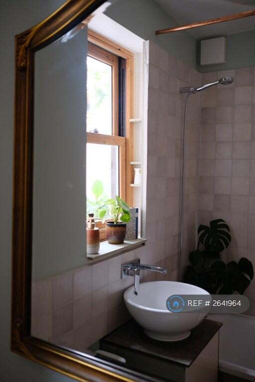Bathroom With Natural Light &amp; Ventilation