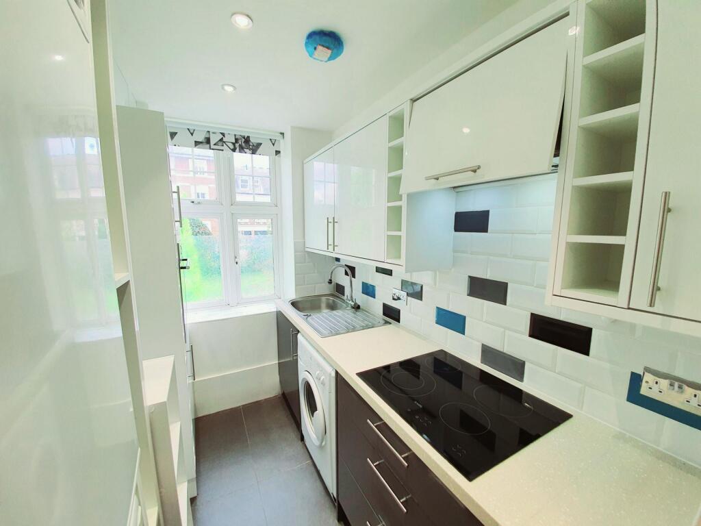 Holmfield Court, Belsize Grove, Belsize Park, NW3