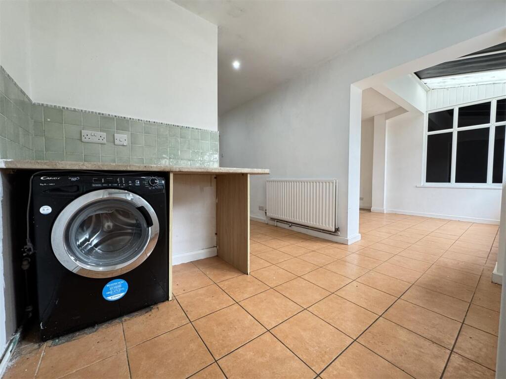 IMG_4047 (Large).JPG