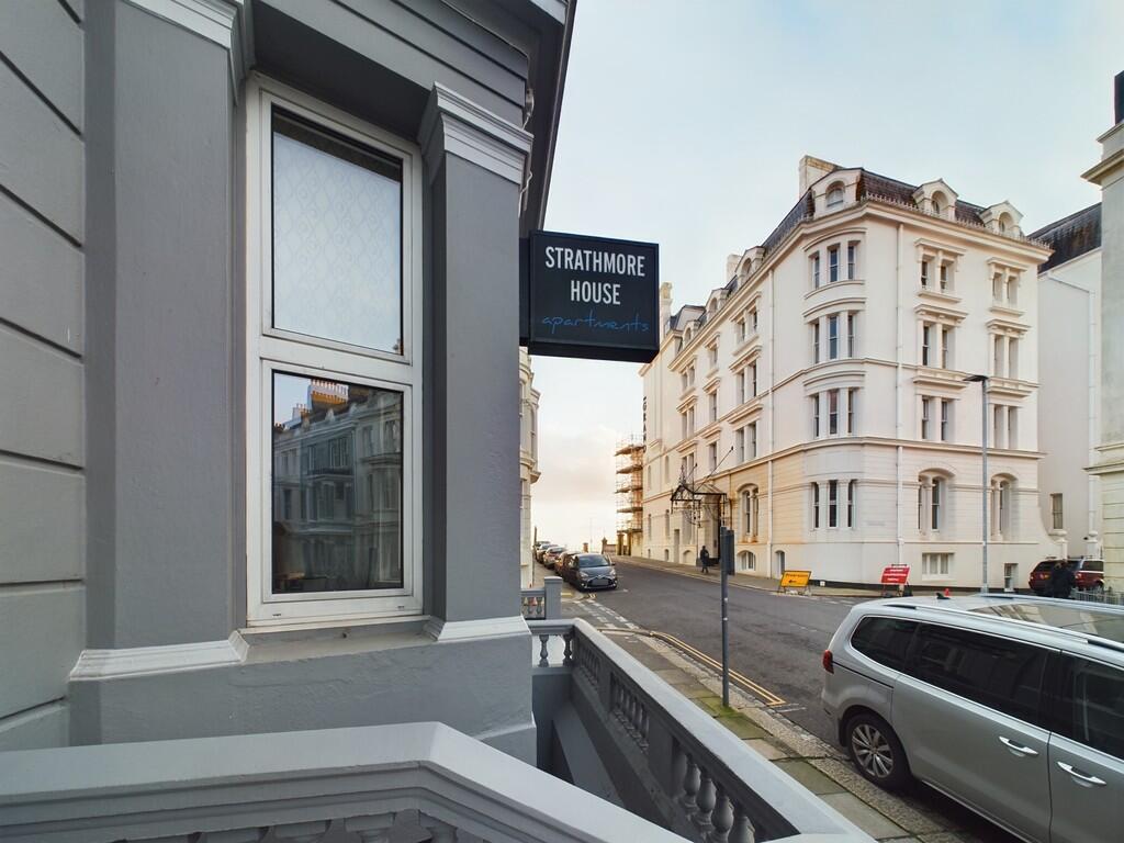 CAM02089G0-PR0418...