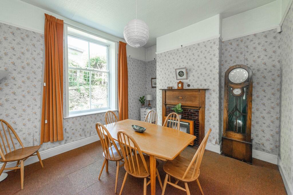 KITCHEN/DINER AND MORNING BREAKFAST ROOM