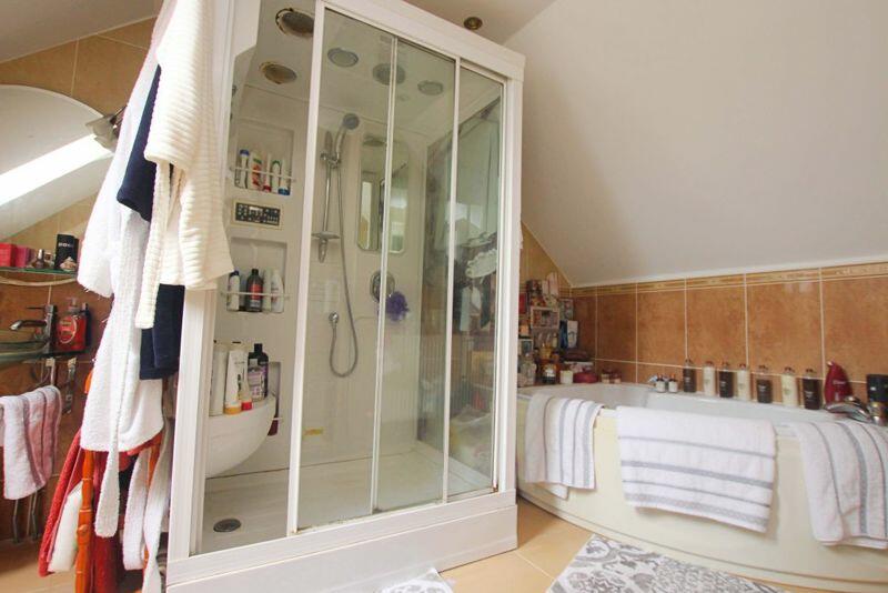 Bedroom one en-suite