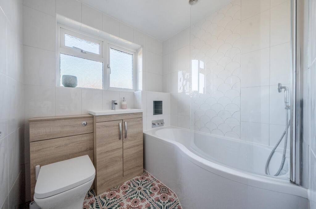 1370553-17-68f8b6...