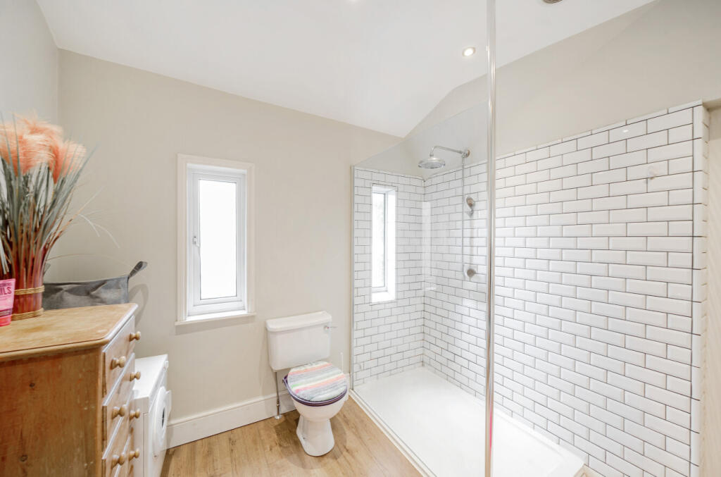 1288726-6-682af6c...