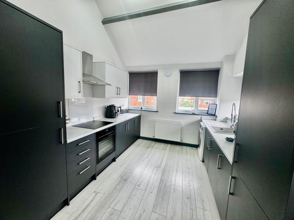 Fully Fitted Kitchen