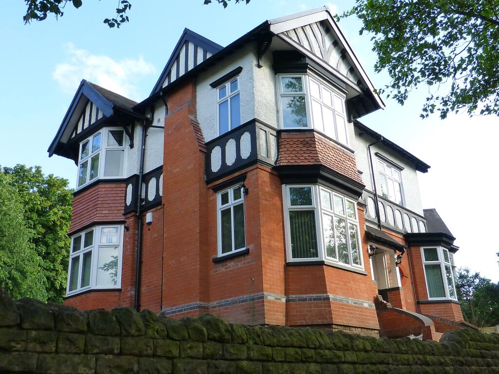 2 Harlaxton July 201