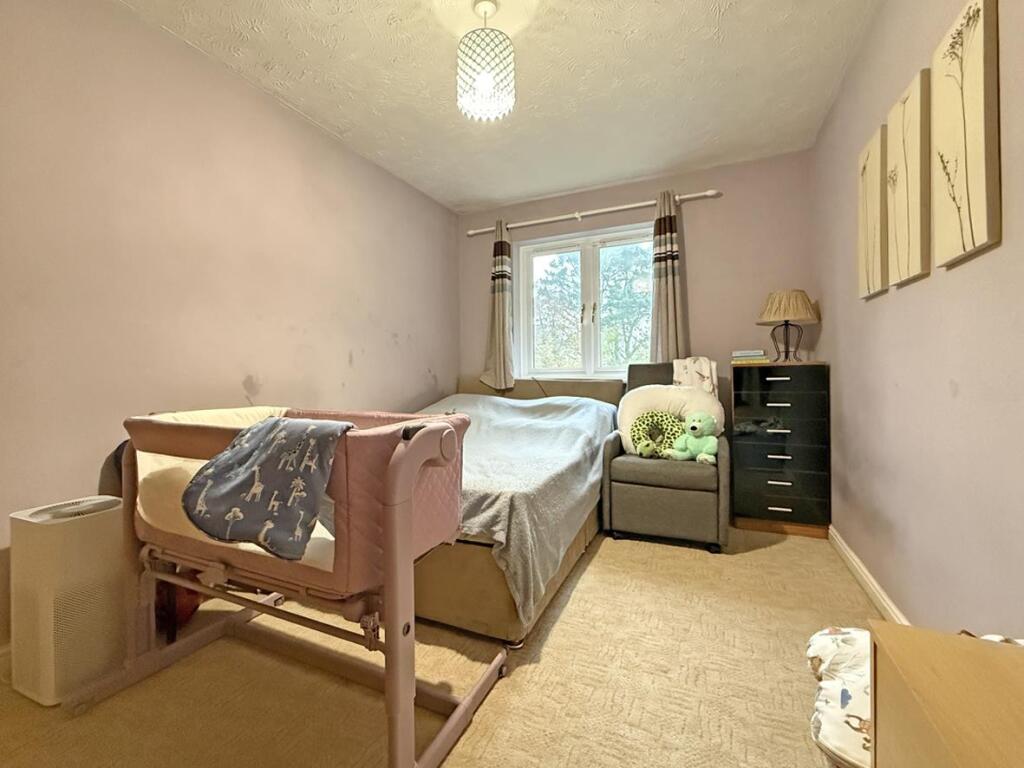 Frobisher Approach 35 - Bedroom One.jpg