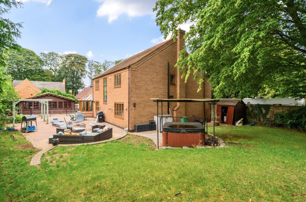 1324863-2-688205cfb3d2c