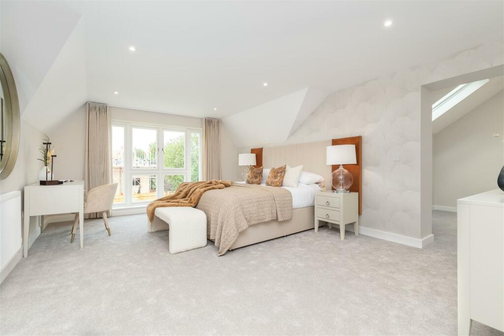 Bed 1 show home