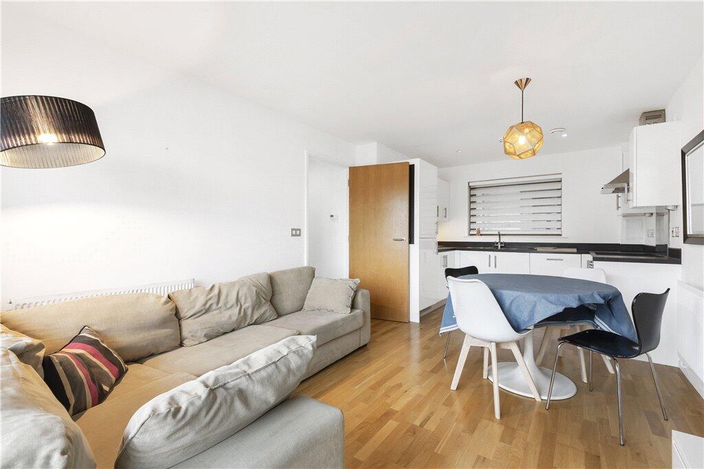 Kitchen/Reception