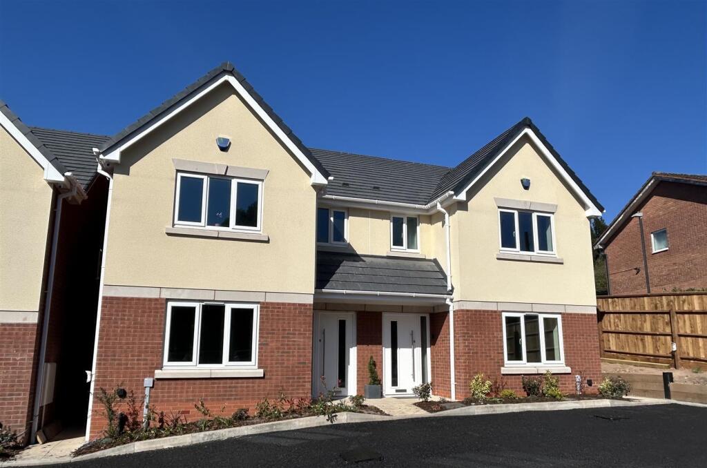 Nicholson Court Kidderminster 430 1.jpg