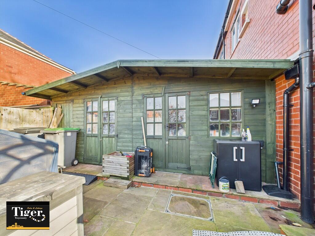 CAM02176G0-PR0757...