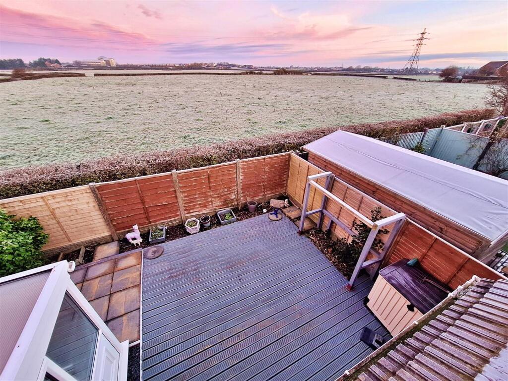 4 Bletchley Close.jpg