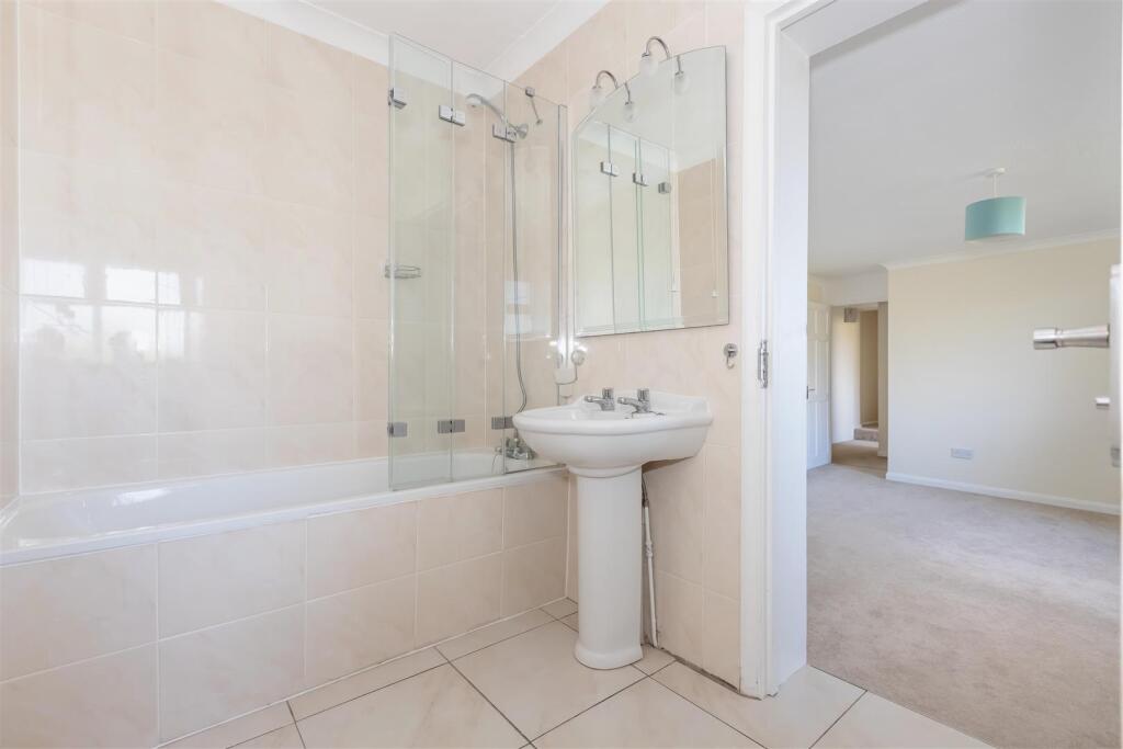 For Sale by Aspire Residential | London Road