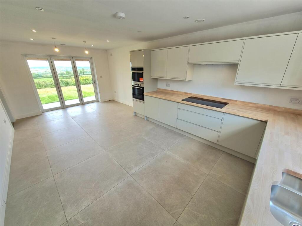 Kitchen &amp; dining.jpg