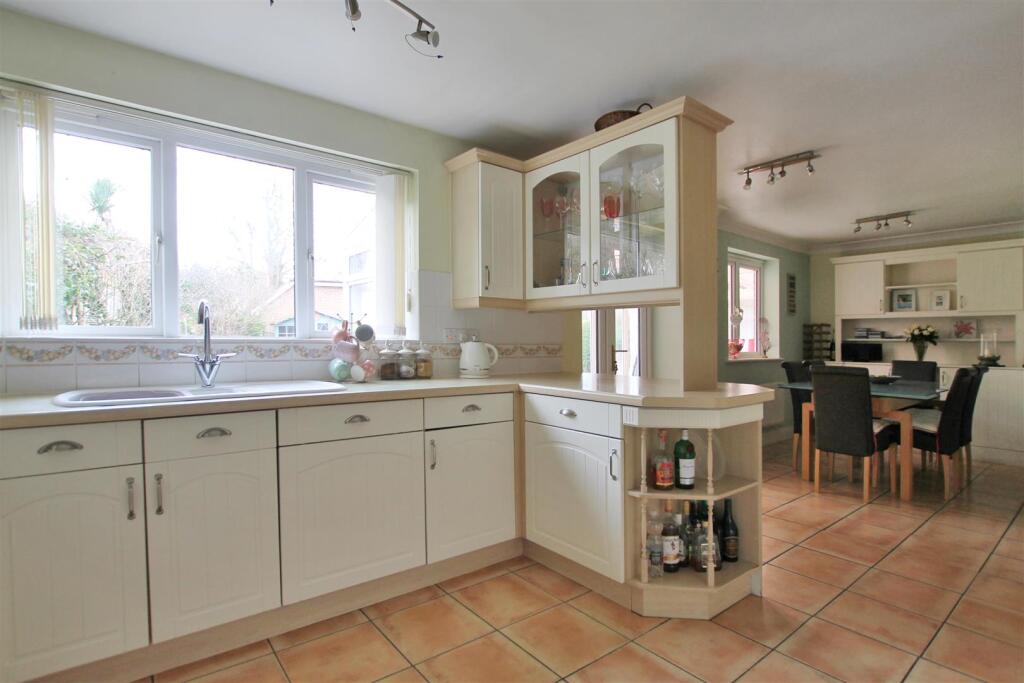 9017395-102941-133848841903993546-ced0e558-b7b9-fc