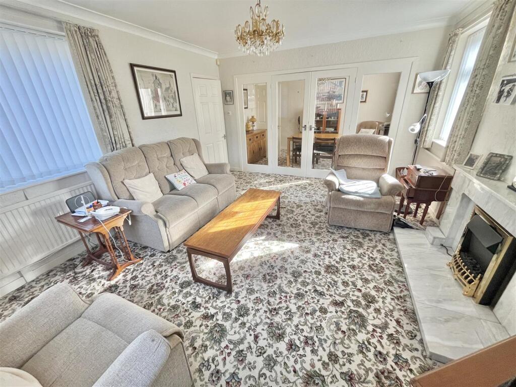 Lounge 3