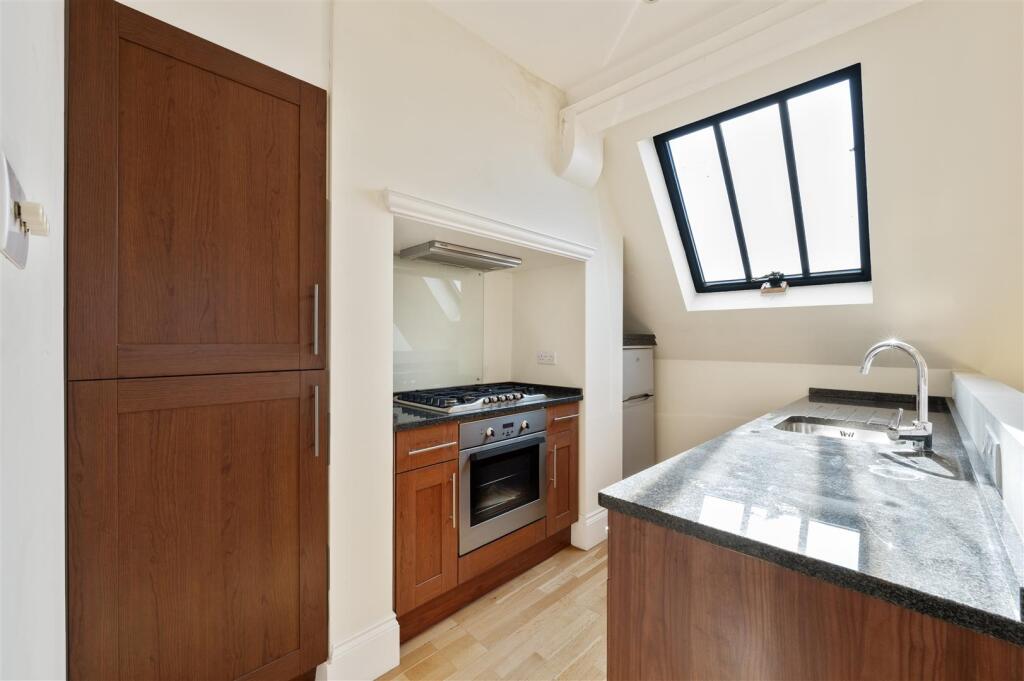 54 RIDGEWAY,1.jpg