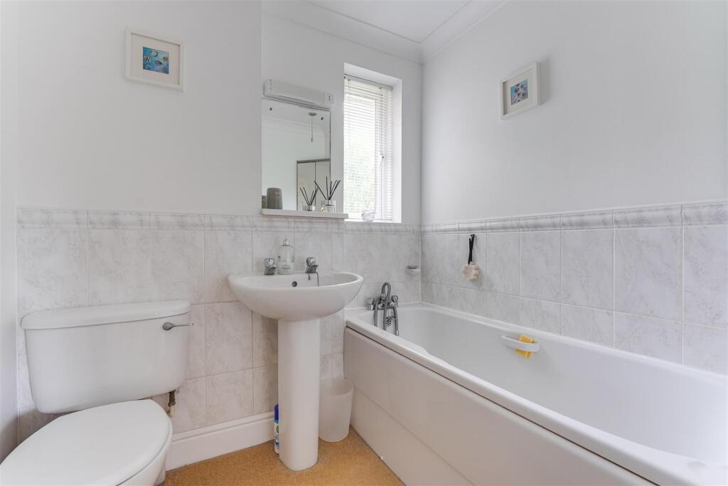 Bathroom.jpg