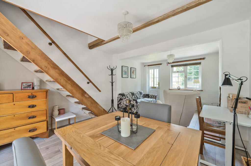 1305724-11-684992...