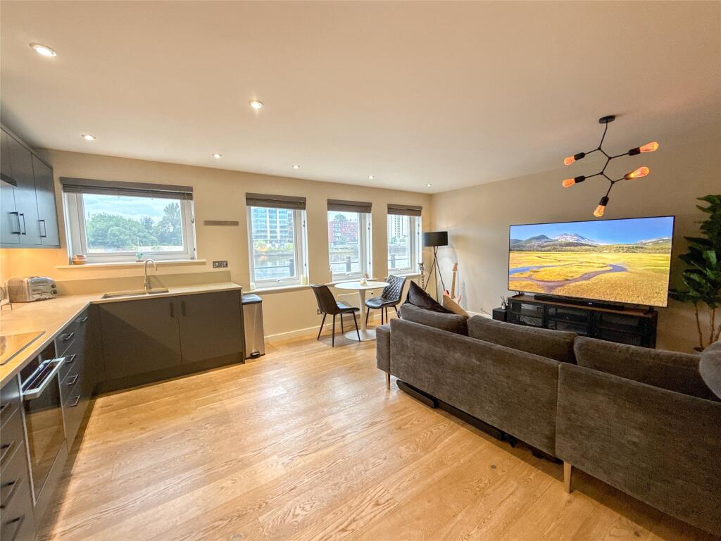 Lounge/Diner/Kitchen