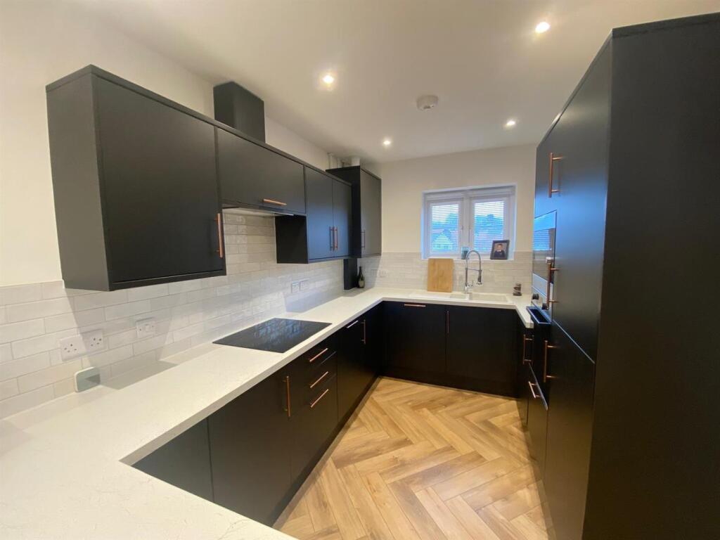 Kitchen/Living Room:
