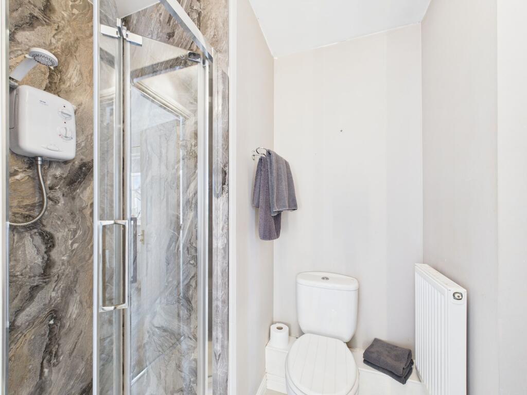 Guest en-suite