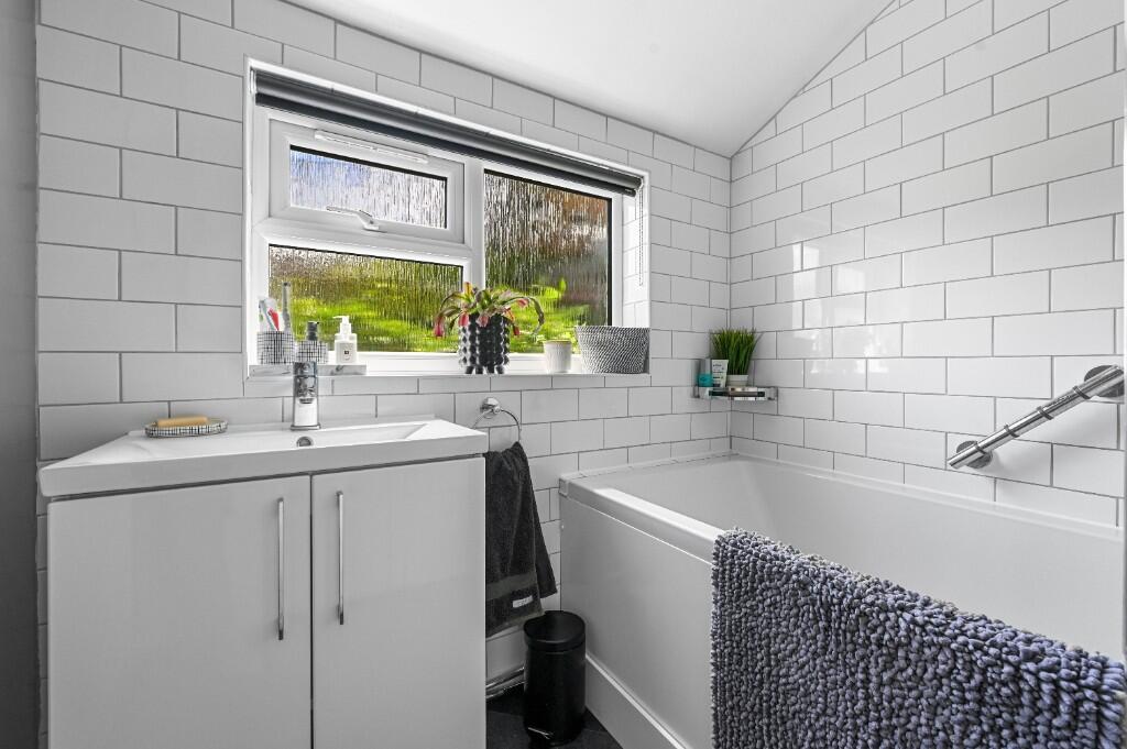 Ground Floor Bathroo