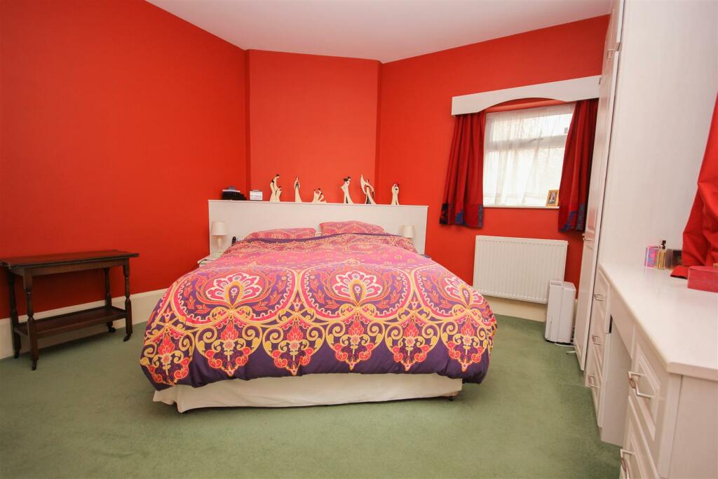 Master Bedroom.jpg