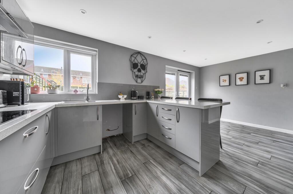 1376455-10-690b85...