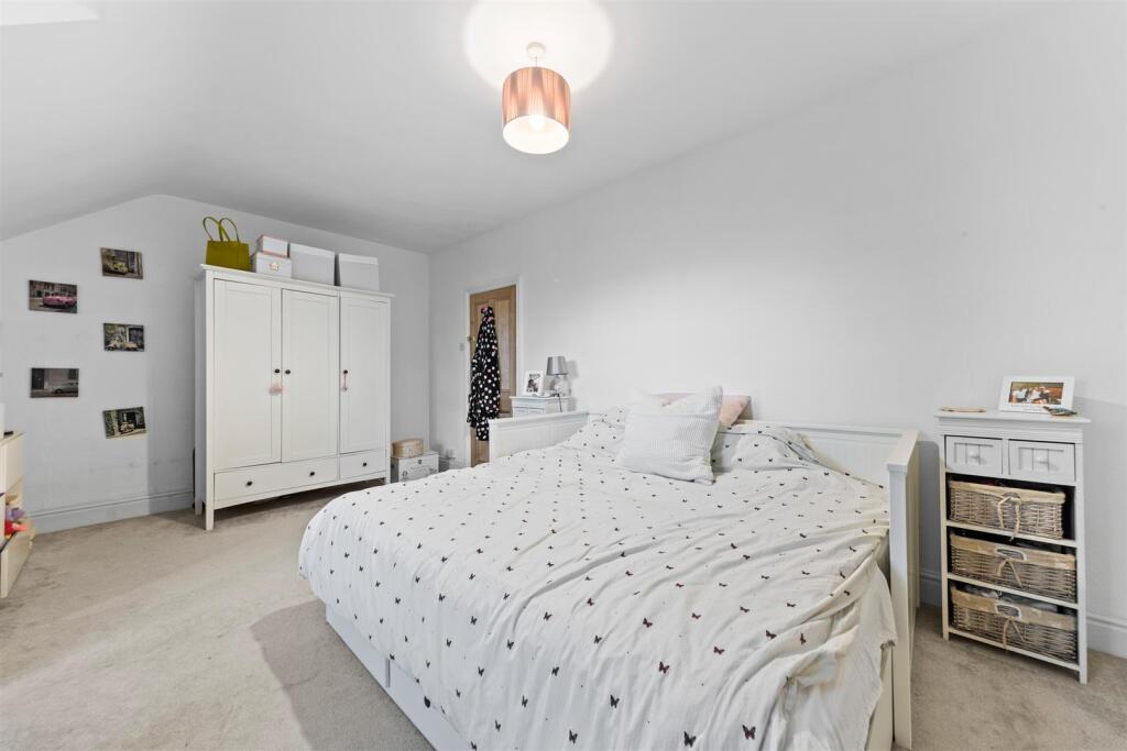 74KingsthorpeGroveWeb52.jpg