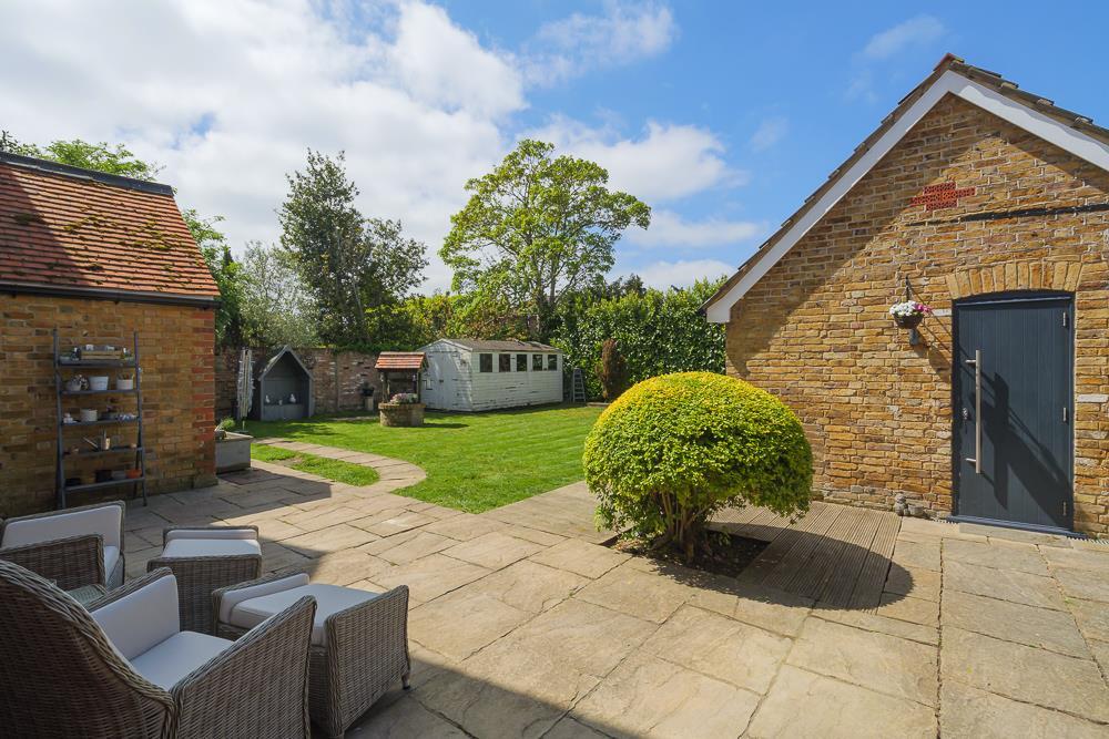 Elm_Court_012.jpg