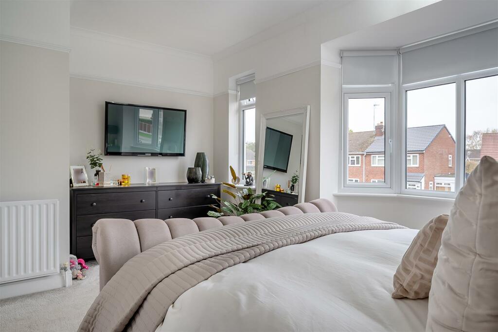 8627610-interior32.jpg