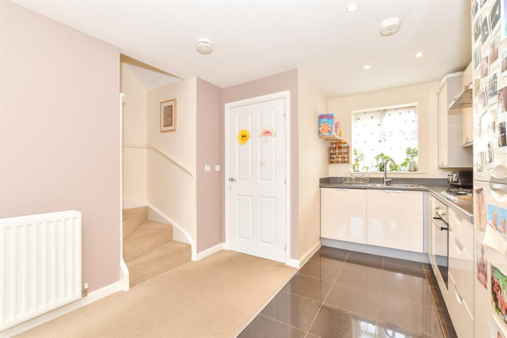 Lounge/ Kitchen