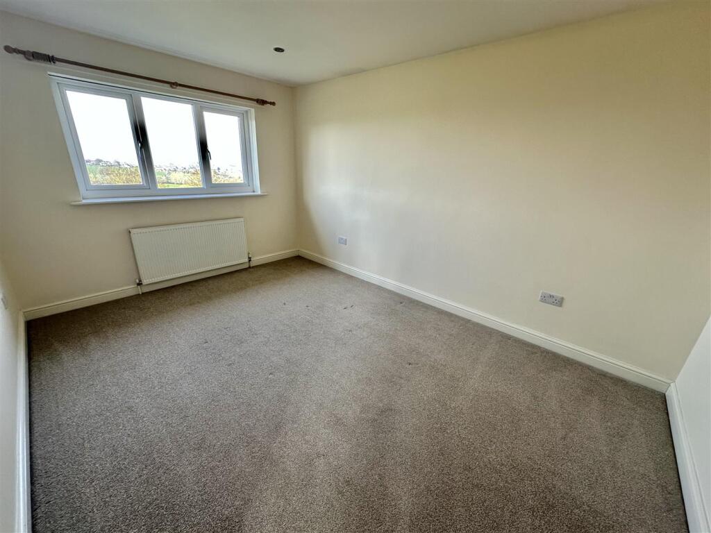 Bramleys Estate Agents - Bullace Trees Lane -  (9)