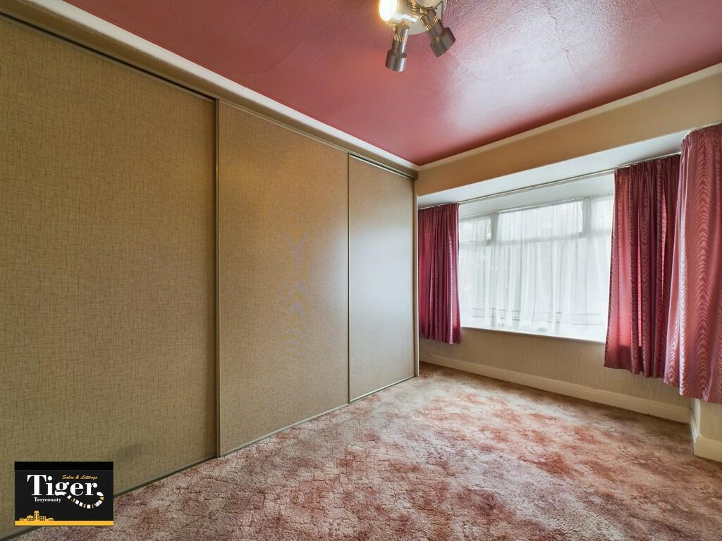 CAM02176G0-PR0339...